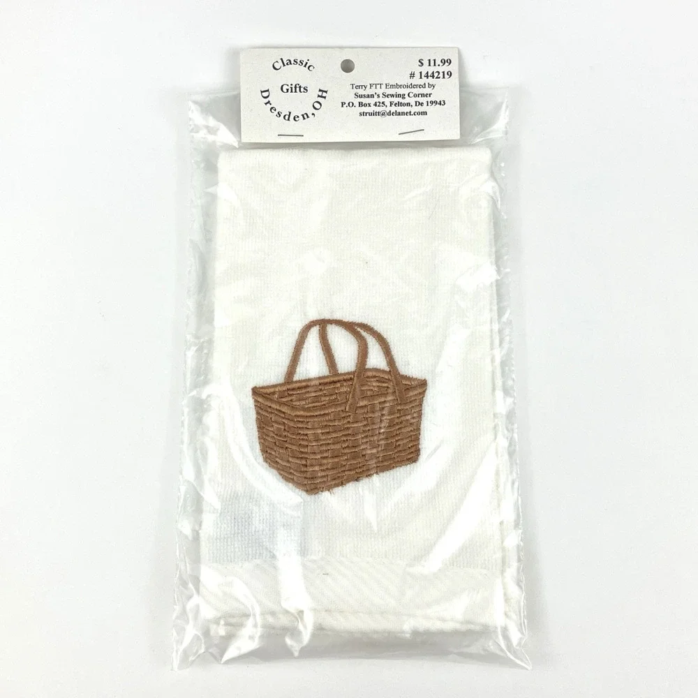 Vintage Dresden, Ohio Longaberger Basket White Towel | Classic Gifts #144219
